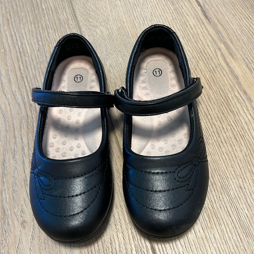 Black dress shoes for girls